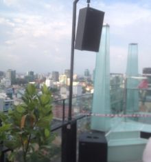 TRỤ TREO LOA NGOÀI TRỜI